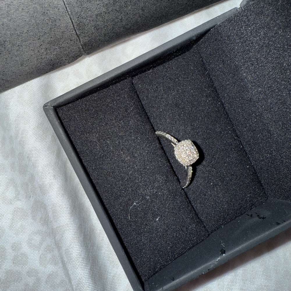 Kay Jewelers Silver and Diamond Ring